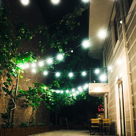 Aia Hotel ティビリシ エクステリア 写真