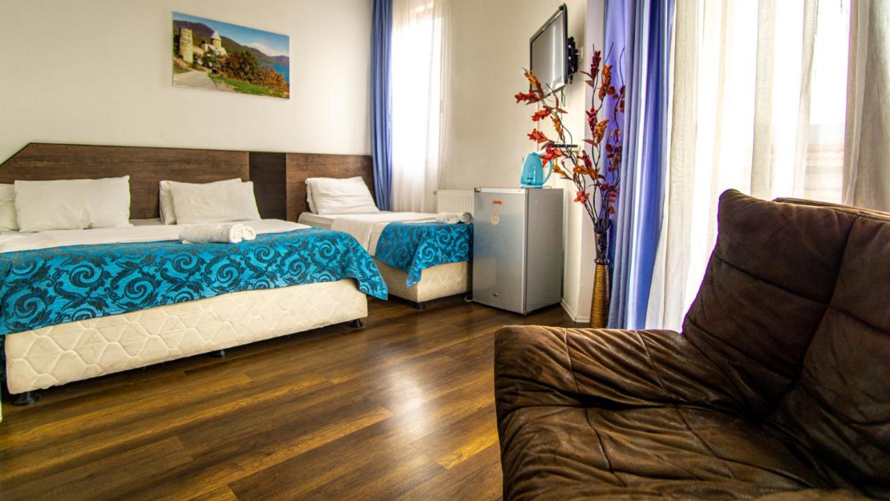 Aia Hotel ティビリシ エクステリア 写真
