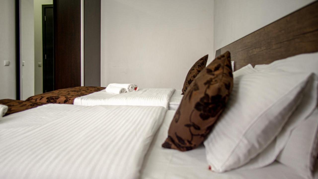 Aia Hotel ティビリシ エクステリア 写真